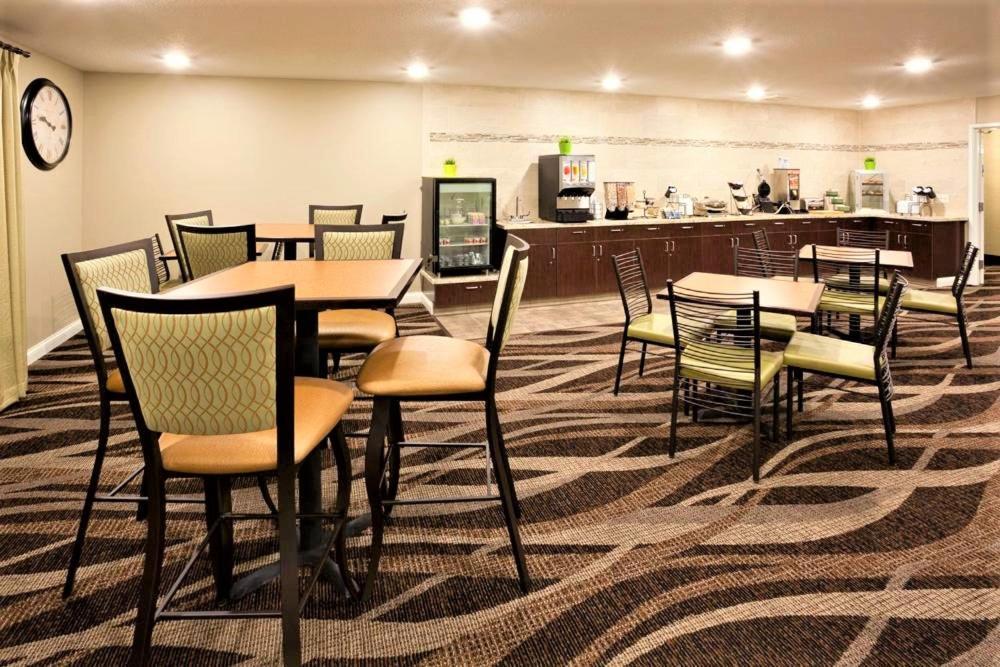 Amerivu Inn And Suites - Chisago City Exterior foto